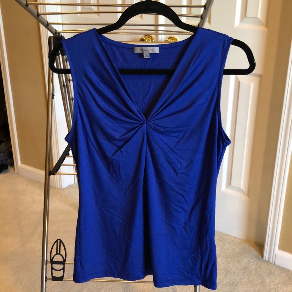 sleeveless top, new / never worn